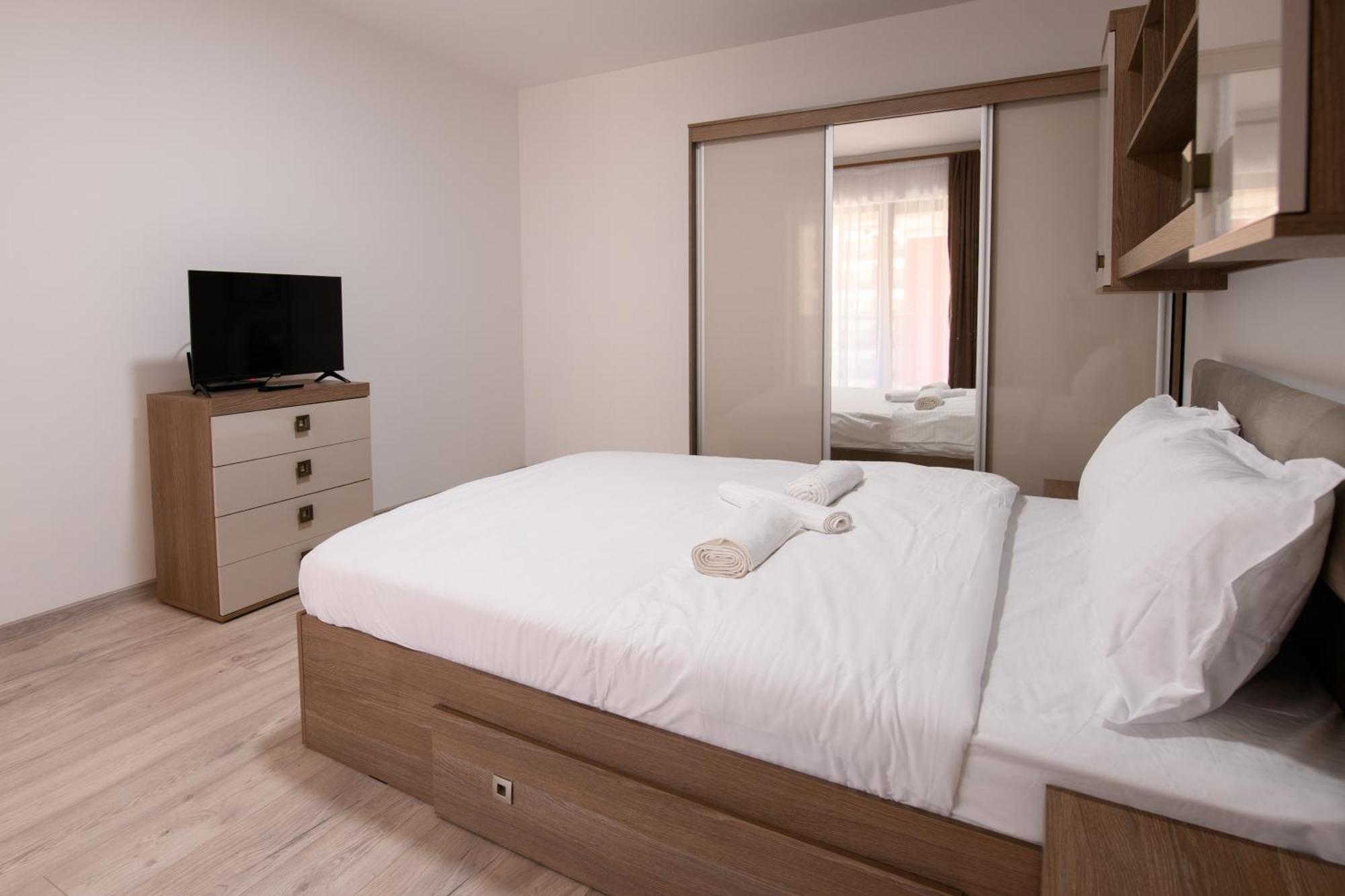 Smart Living Plaza Apartment Bucharest Exterior photo